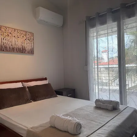 아파트 Maisonette Near