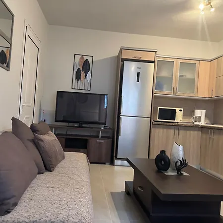 아파트 Maisonette Near 페프코초리