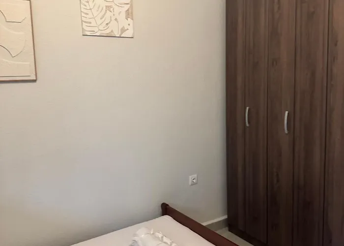 아파트 Maisonette Near