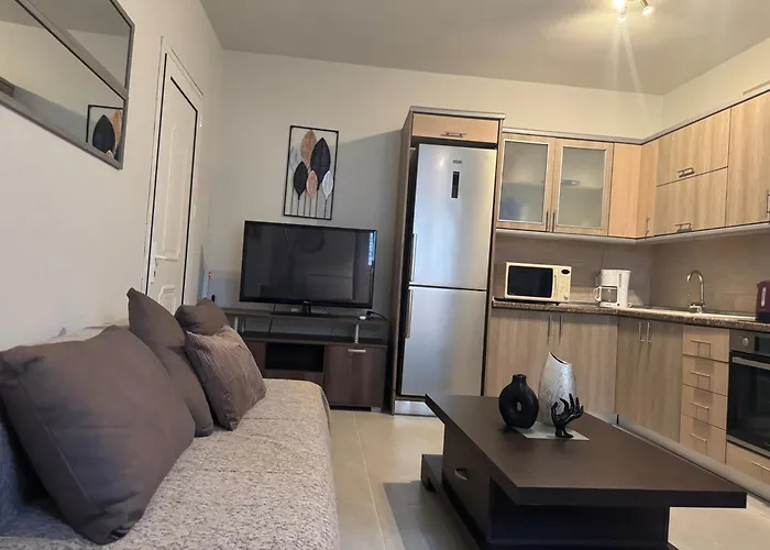 아파트 Maisonette Near 페프코초리