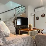 Apartamento Maisonette Near