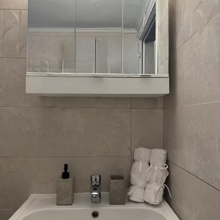 Maisonette Near