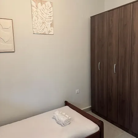 Apartmán Maisonette Near