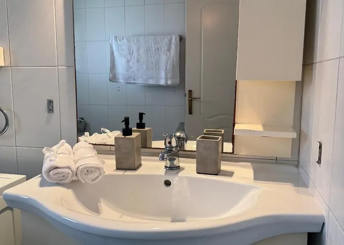 Maisonette Near Apartamento *